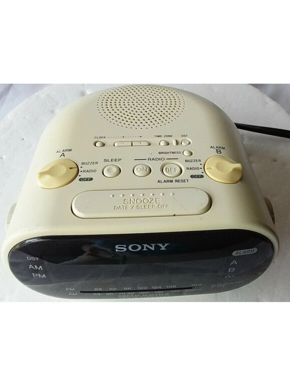Sony ICF-C318 Dream Machine Dual Alarm Clock Radio AM/FM LED Display Tested Work